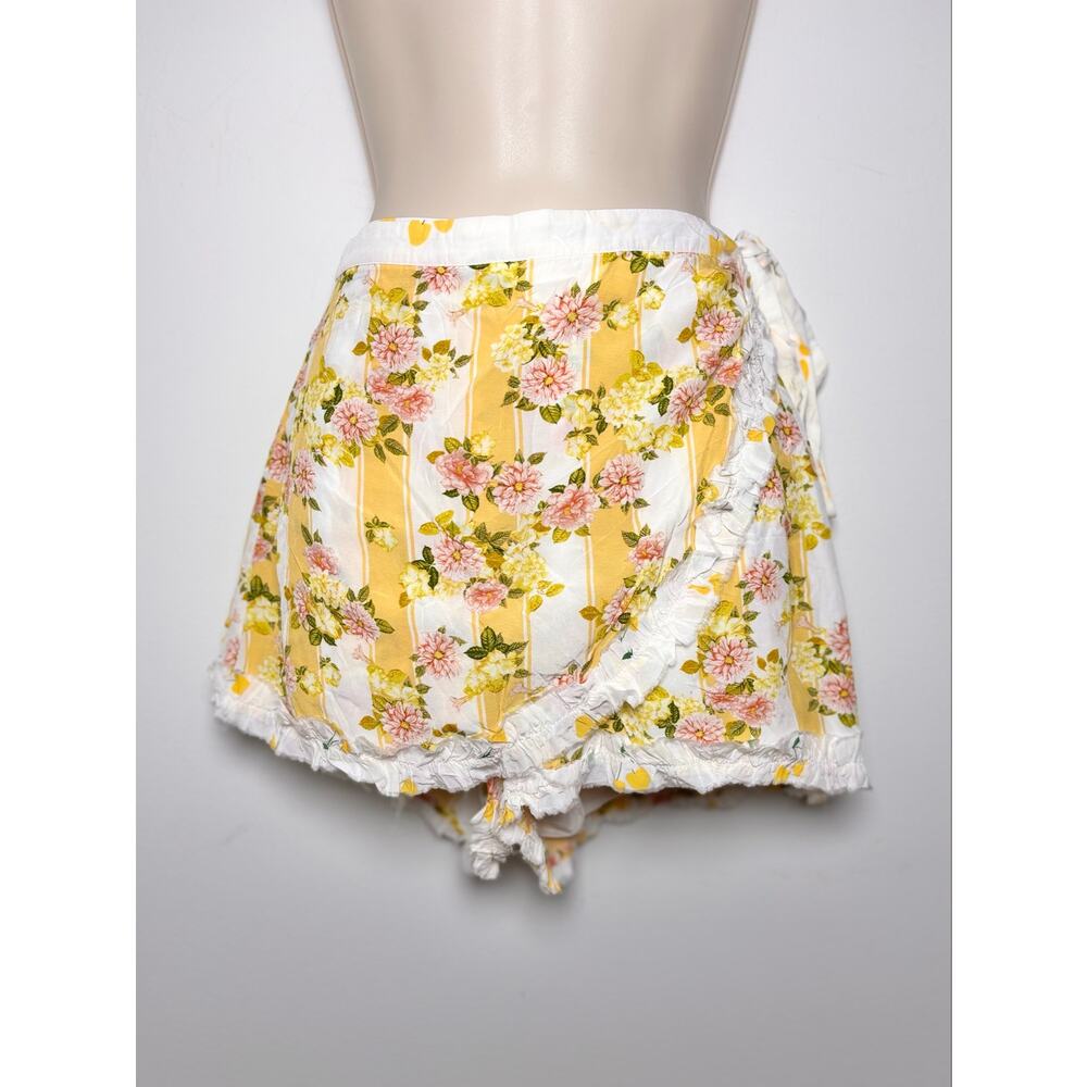 For Love & Lemons Atlanta Skort Yellow Striped Broderie Trim Wrap Shorts Size S - Picture 2 of 6